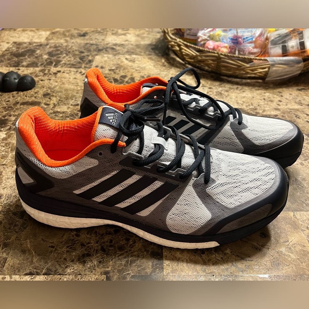 Adidas Supernova Sequence 9